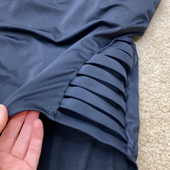 COPY - Swimsuit black strappy - Picture 2 of 4